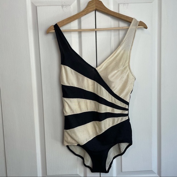 Wacoal Other - WACOAL Swimsuit